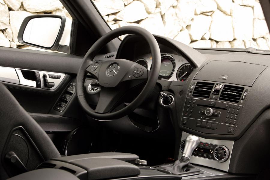  Mercedes-Benz C-Class 2007 года  (фото 62 из 413)